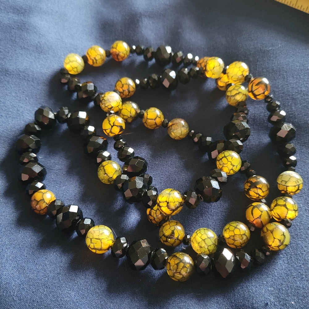 "The Golden Basilisk"; Handmade Dragon Vein Agate & Black Crystal Necklace - Picture 9 of 9